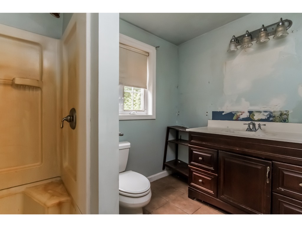 332 North Road Deerfield, NH 03037 - Photo 7 of 25