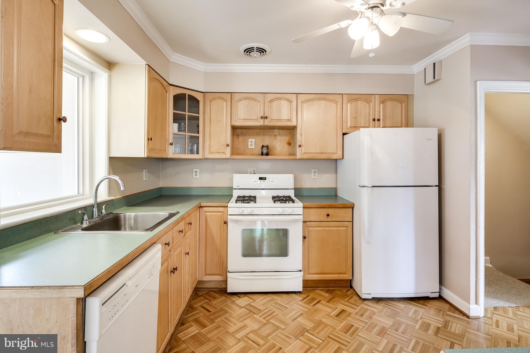 1611 Feldbrook Road Towson, MD 21286 - Photo 11 of 27 Kitchen w/ lots of Cabinets & Counter Space