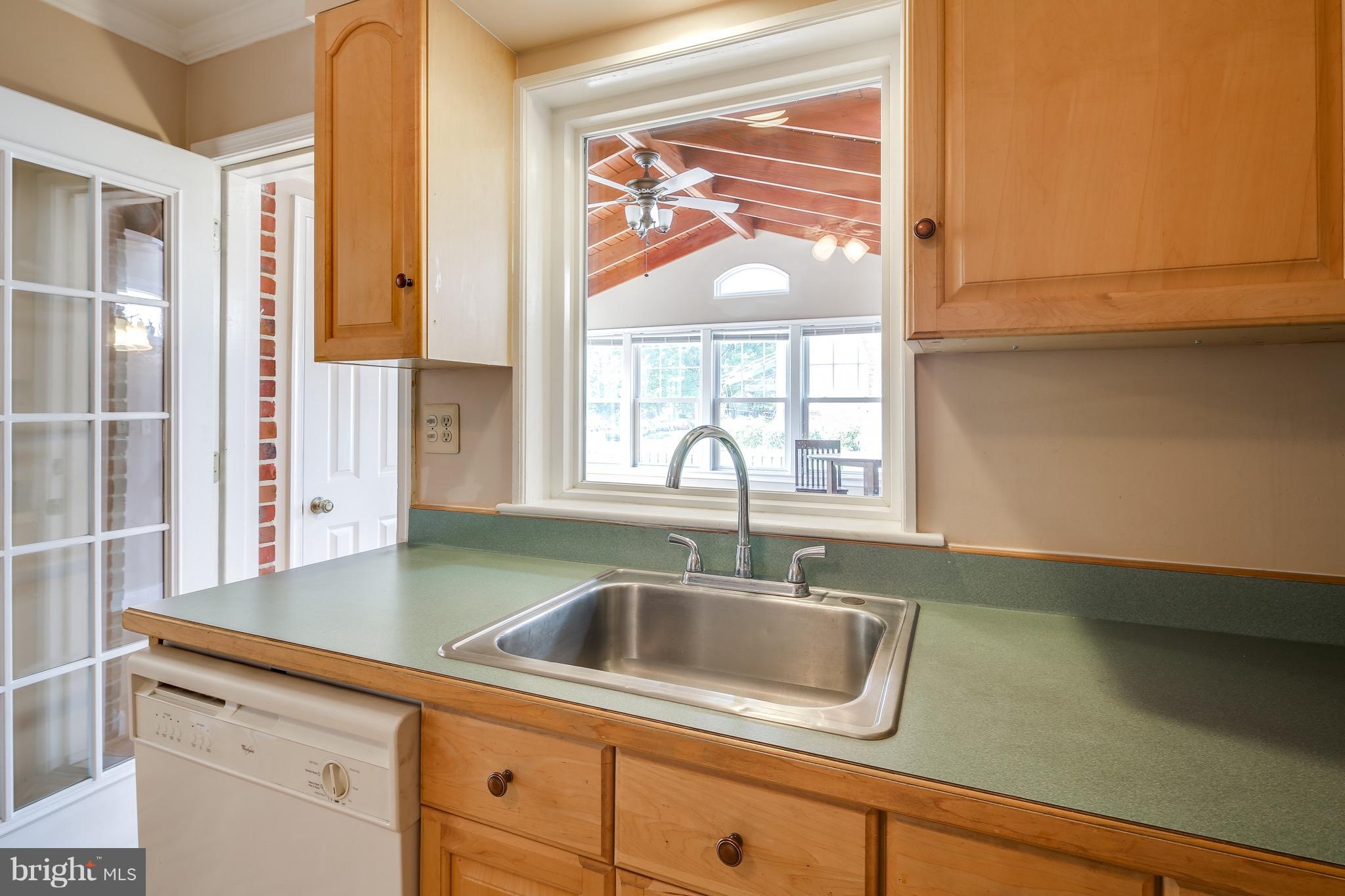 1611 Feldbrook Road Towson, MD 21286 - Photo 14 of 27 Kitchen off of the Dining Room & Family Room