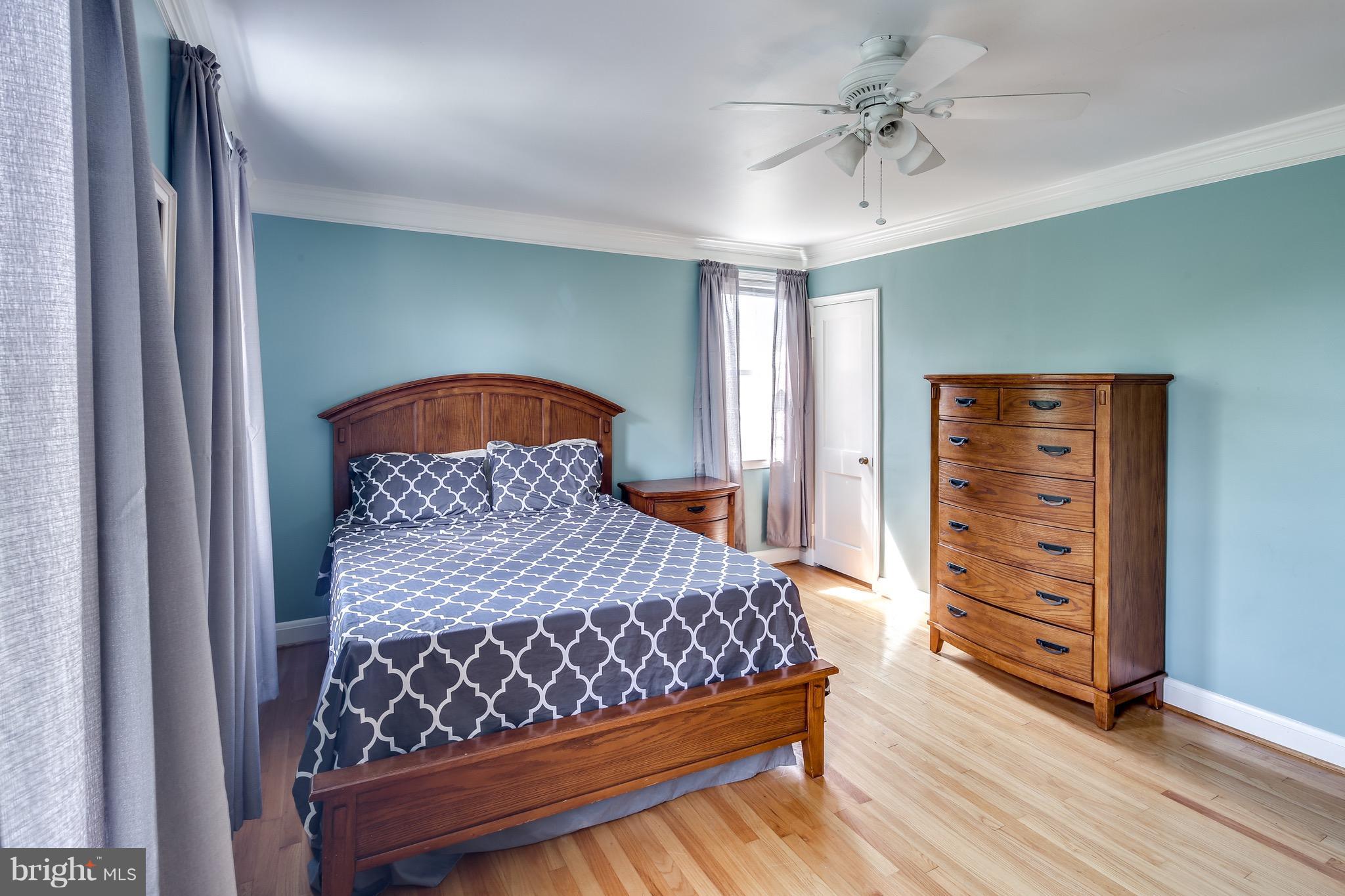 1611 Feldbrook Road Towson, MD 21286 - Photo 17 of 27 Bright & Spacious Master Bedroom w/ Hardwood