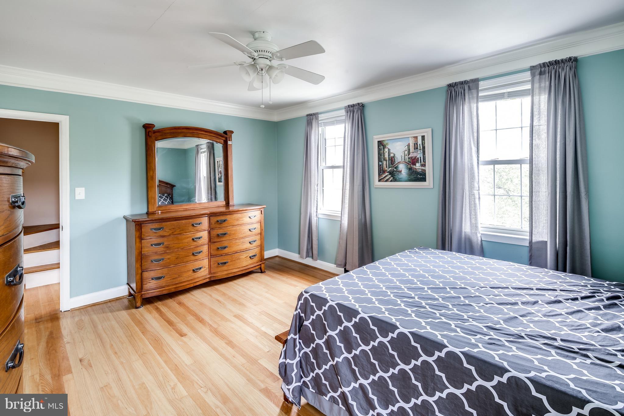 1611 Feldbrook Road Towson, MD 21286 - Photo 18 of 27 Bright & Spacious Master Bedroom w/ Hardwood