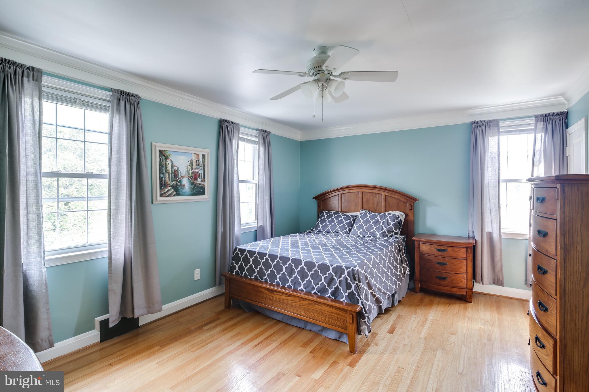 1611 Feldbrook Road Towson, MD 21286 - Photo 4 of 27 Bright & Spacious Master Bedroom w/ Hardwood
