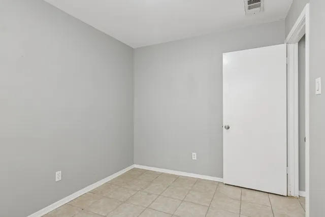 $1,200 | 3641 North MacGregor Way, Unit 31, Houston, TX 77004