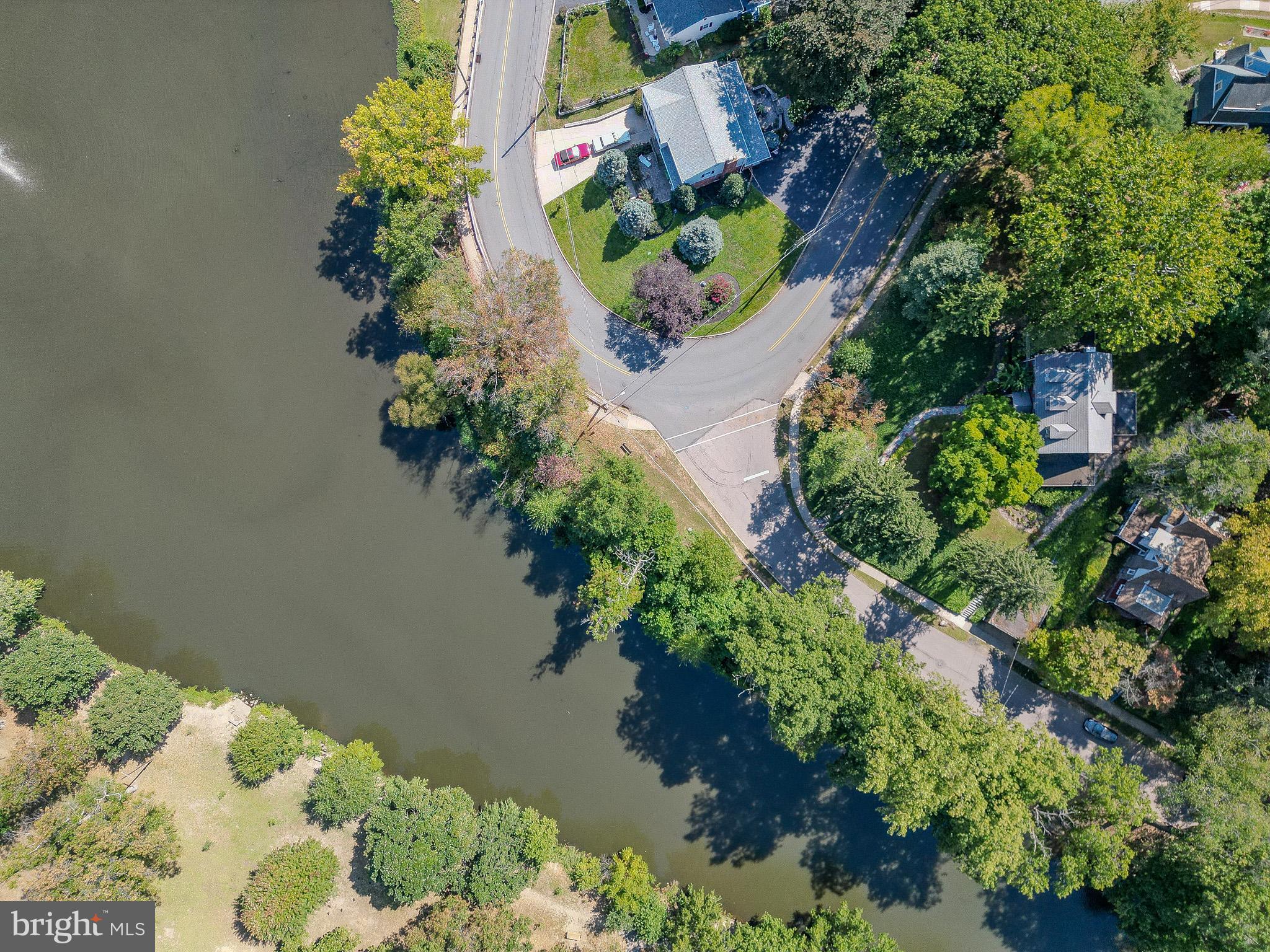 300 Glenloch Road Ridley Park, PA 19078 - Photo 4 of 70