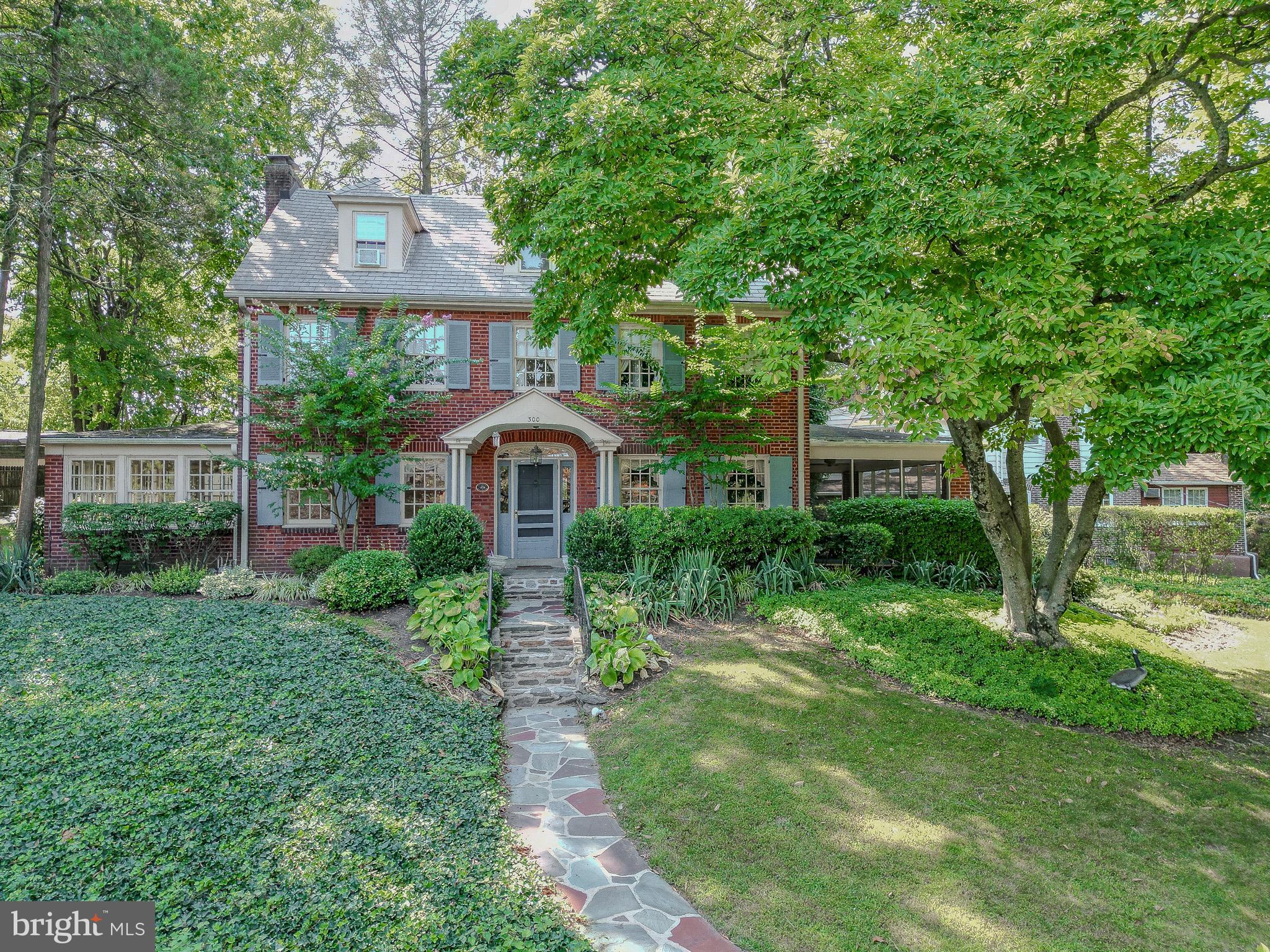 300 Glenloch Road Ridley Park, PA 19078 - Photo 6 of 70 Front door flagstone walkway