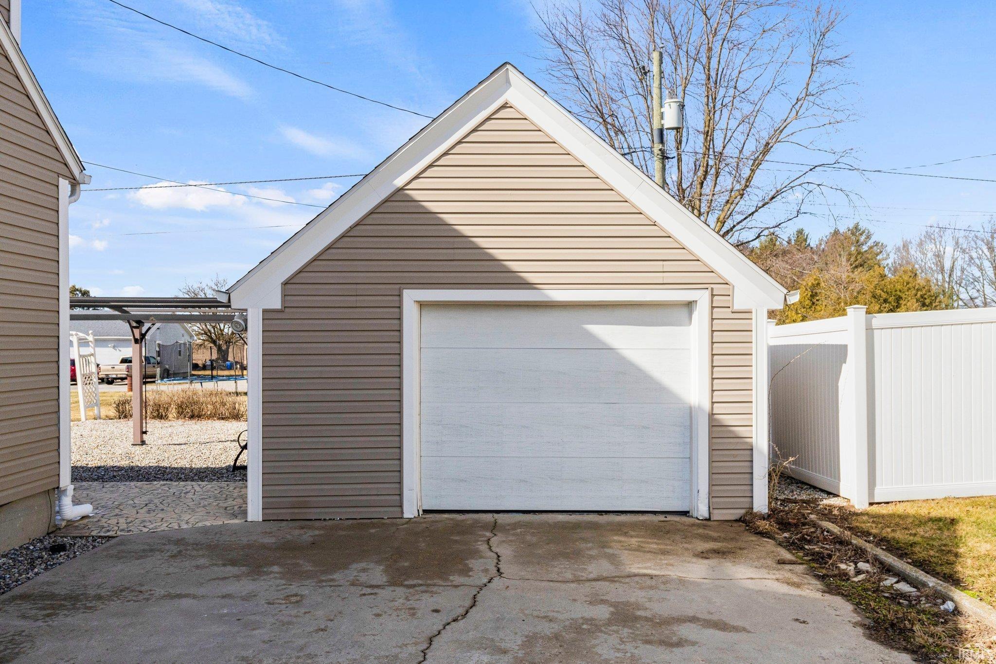 6444 North 400 West Decatur, IN 46733 - Photo 3 of 25
