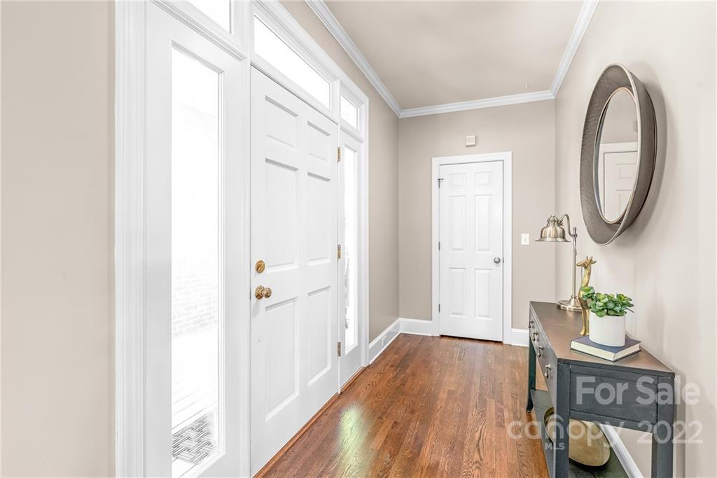 2208 Club Road Charlotte, NC 28205 - Photo 14 of 25 a view of a livingroom from a hallway
