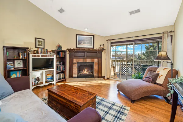 $349,900 | 4869 South Forest Ridge Drive, Unit 17, New Berlin, WI 53151