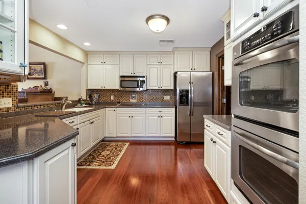 $349,900 | 4869 South Forest Ridge Drive, Unit 17, New Berlin, WI 53151