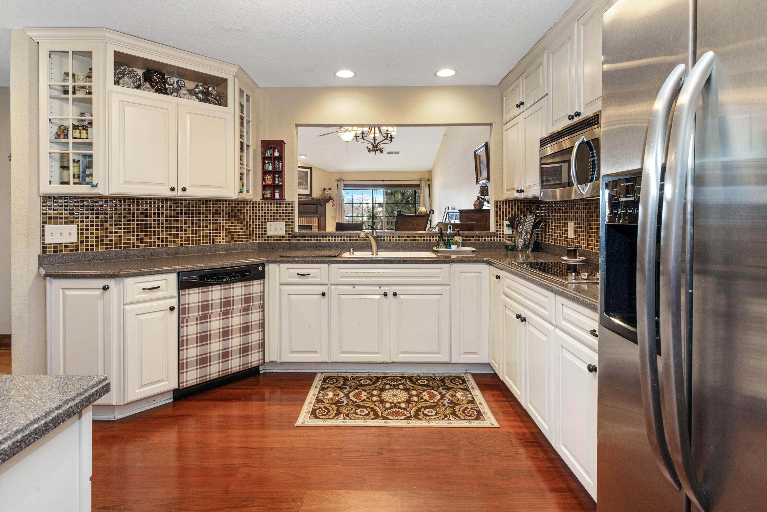 4869 South Forest Ridge Drive, Unit 17 New Berlin, WI 53151 - Photo 8 of 25 Excellent storage & countertop space!