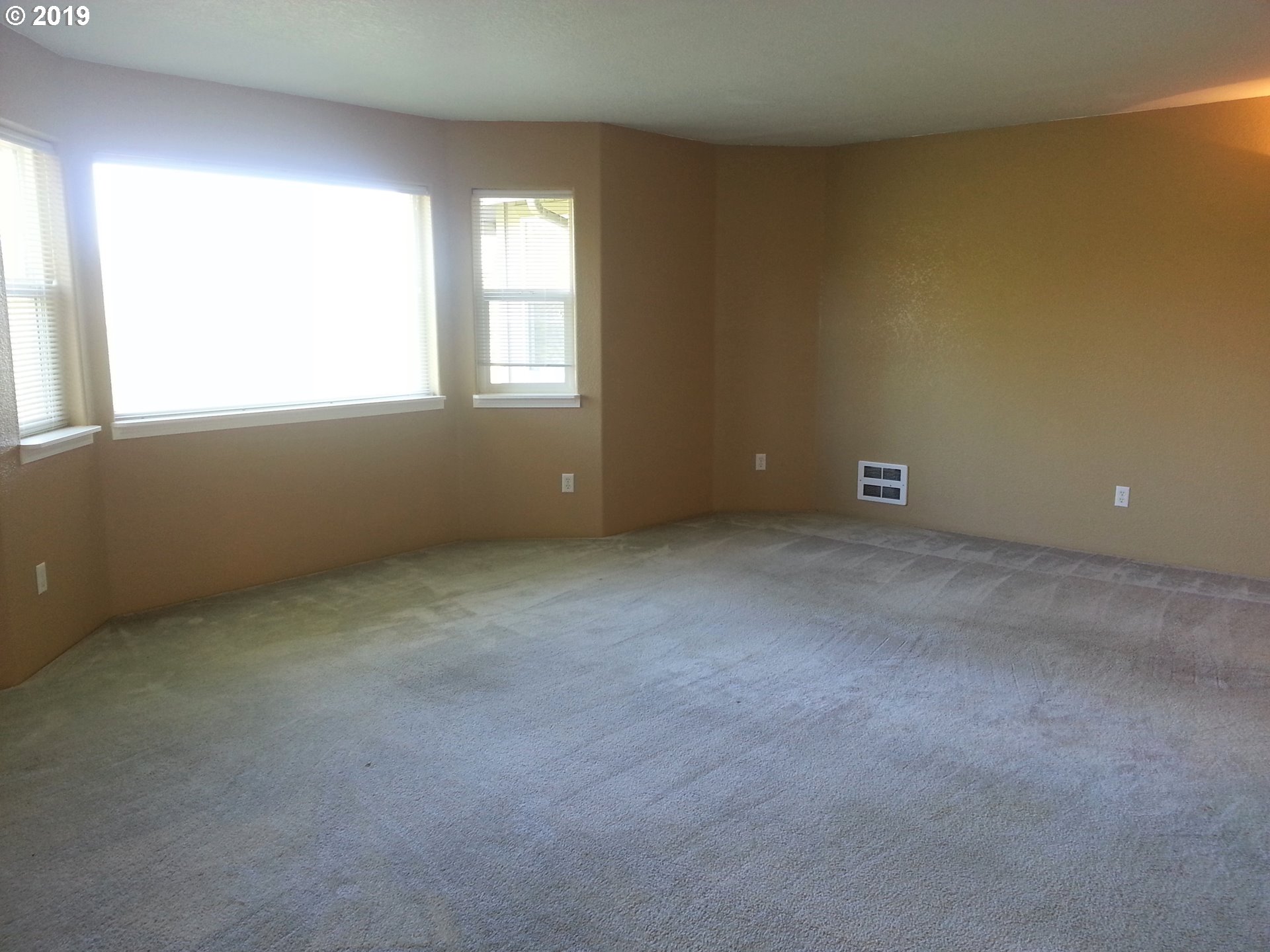 3840 Kinney Road, Unit 4 / D North Bend, OR 97459 - Photo 5 of 16 Gallery Image 5
