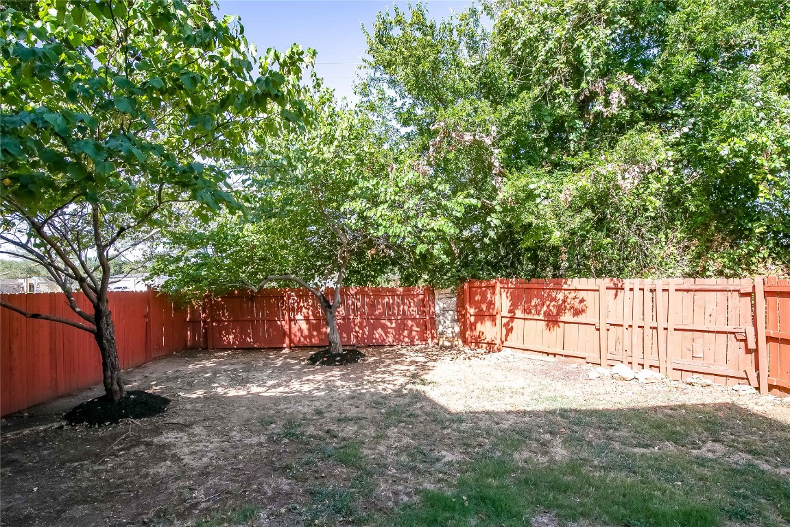 2410 Great Oaks Drive, Unit 804 Round Rock, TX 78681 - Photo 31 of 37 a view of outdoor space with trees