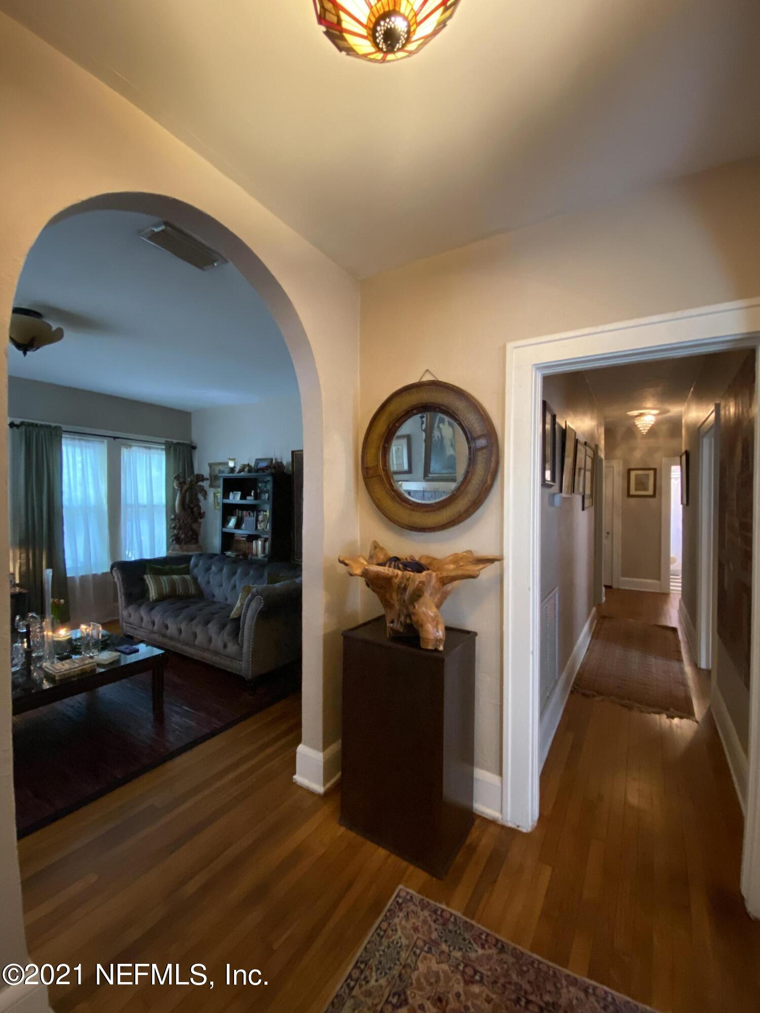 4745 Birkenhead Road Jacksonville, FL 32210 - Photo 11 of 77 Livingroom, foyer, hall