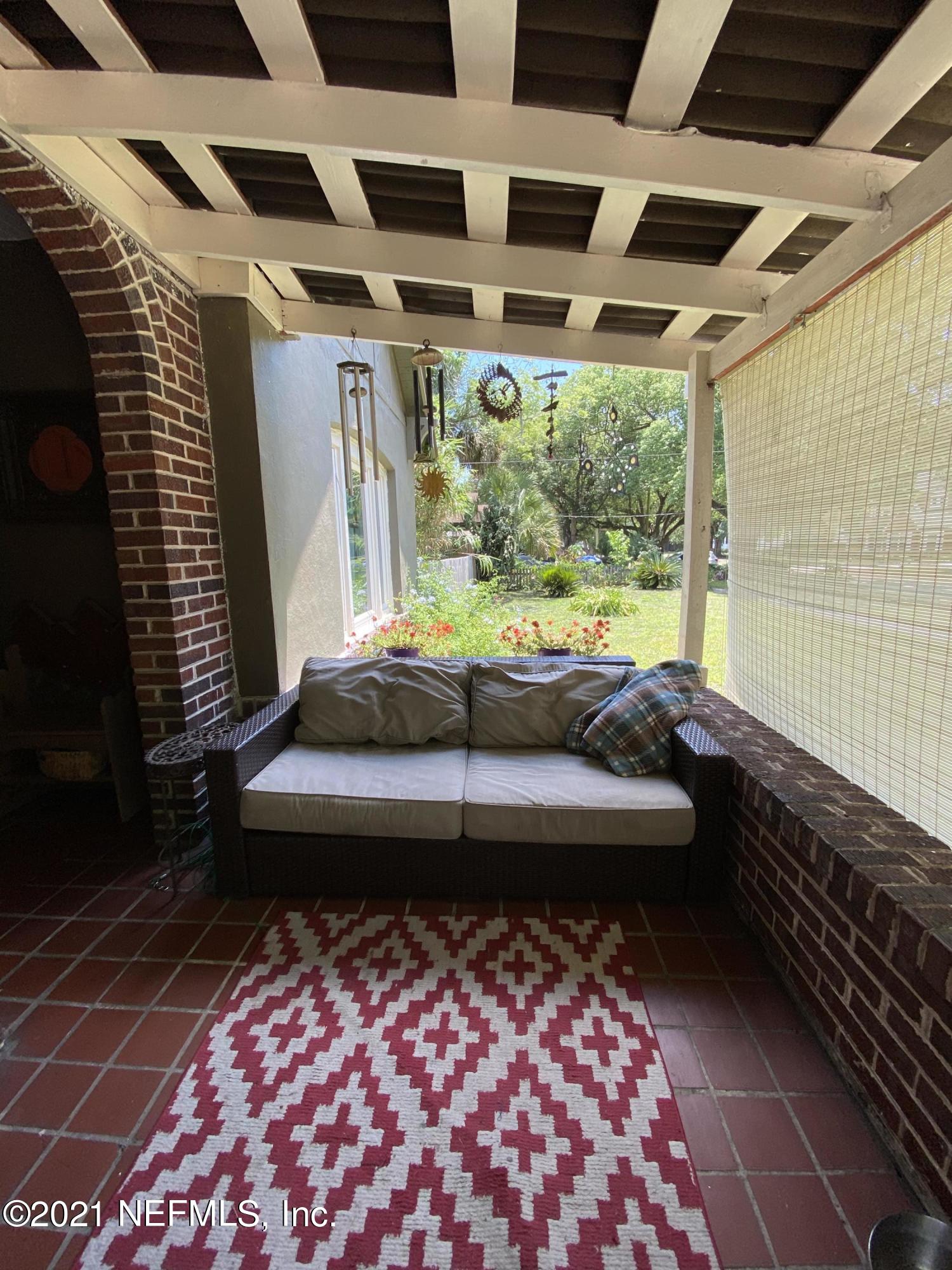 4745 Birkenhead Road Jacksonville, FL 32210 - Photo 7 of 77 Have a seat!