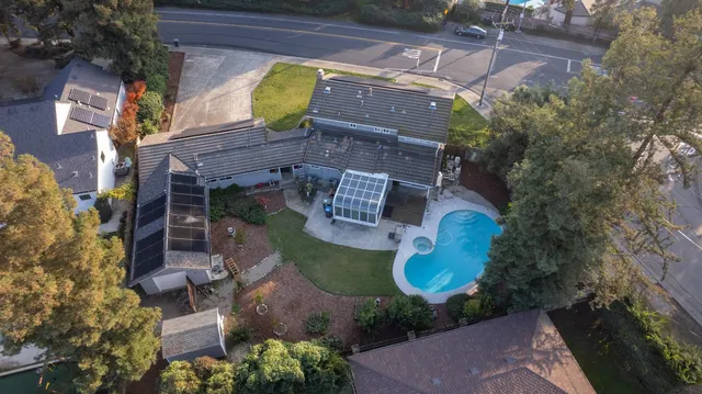 $725,000 | 3327 Country Club Boulevard, Stockton, CA 95204