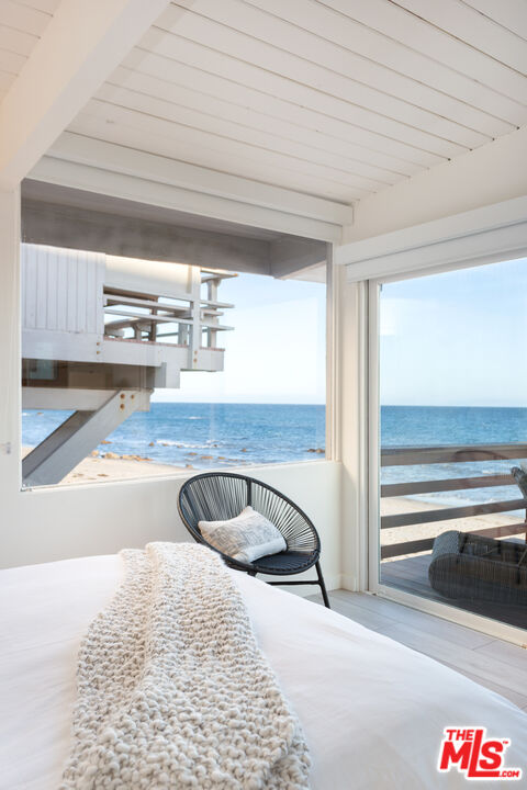 24246 Malibu Road Malibu, CA 90265 - Photo 11 of 20 a view of kitchen and living room