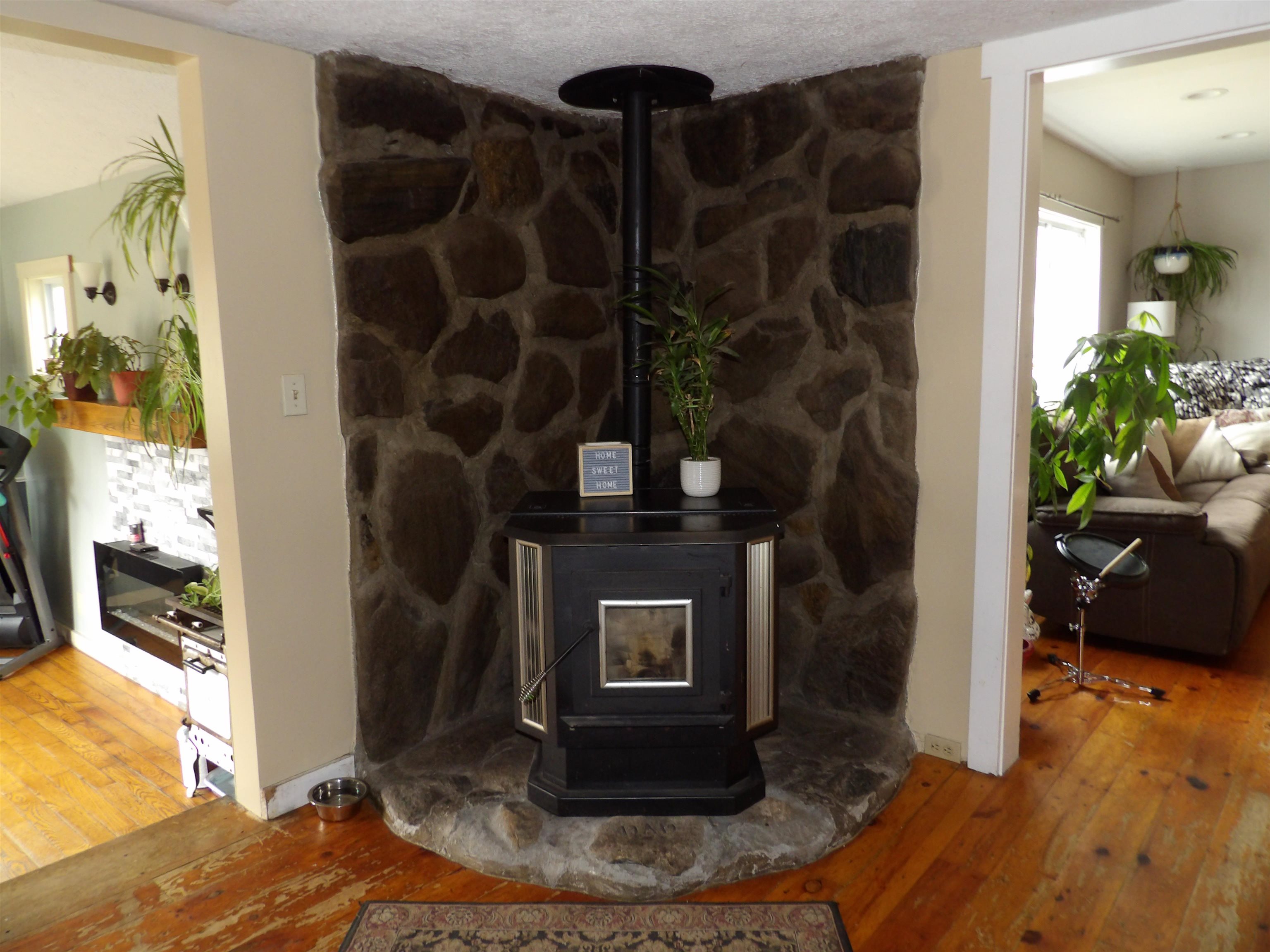 76 Meadowview Lane Mount Holly, VT 05758 - Photo 16 of 48
