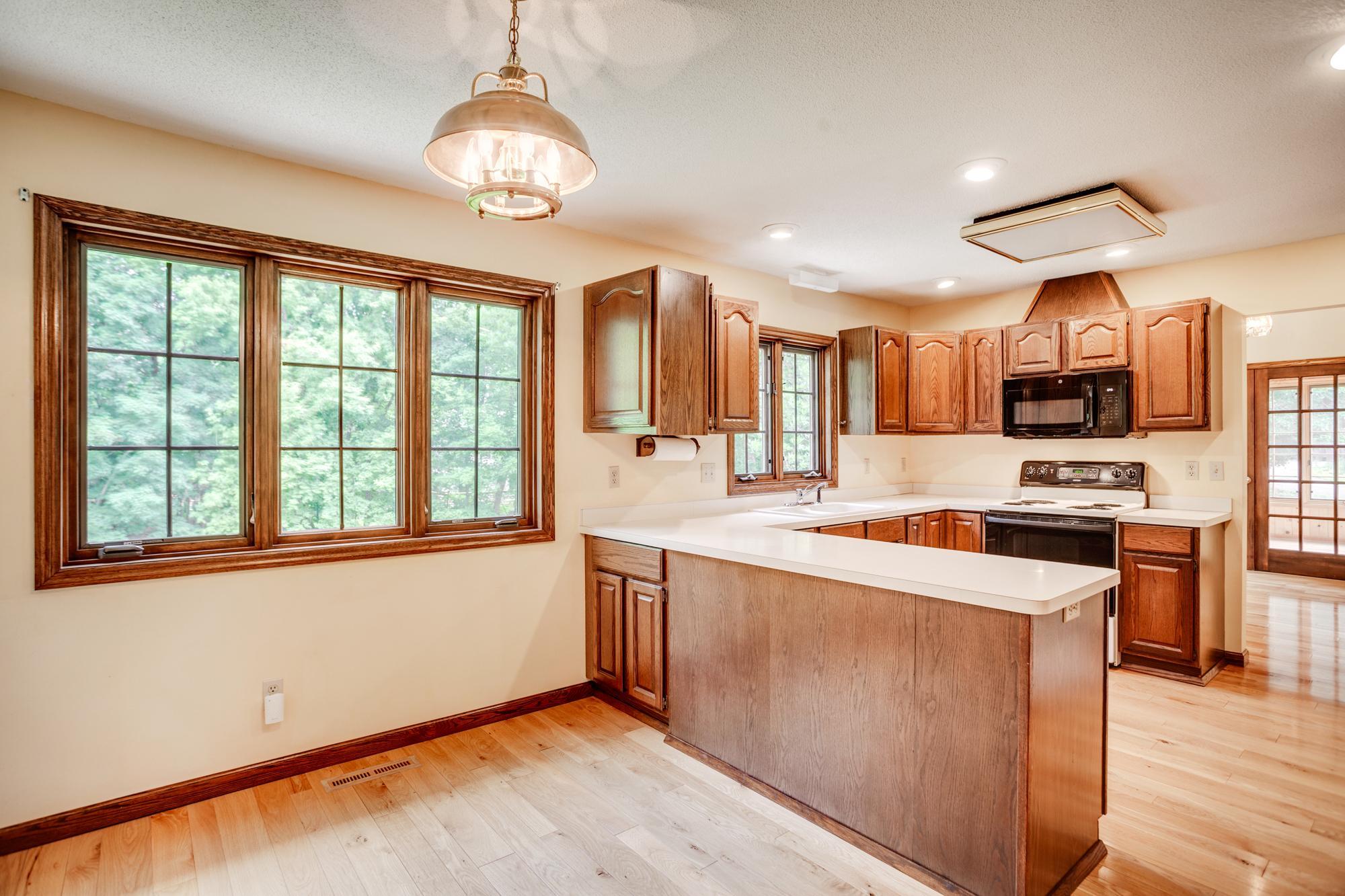 16760 North Manor Road Eden Prairie, MN 55346 - Photo 4 of 41