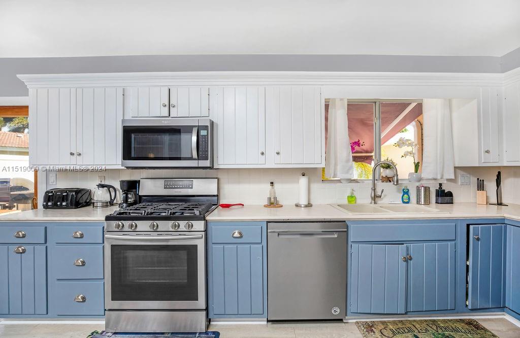 5320 Northeast 16th Terrace Fort Lauderdale, FL 33334 - Photo 13 of 41