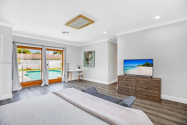 $10,000 | 5320 Northeast 16th Terrace, Fort Lauderdale, FL 33334