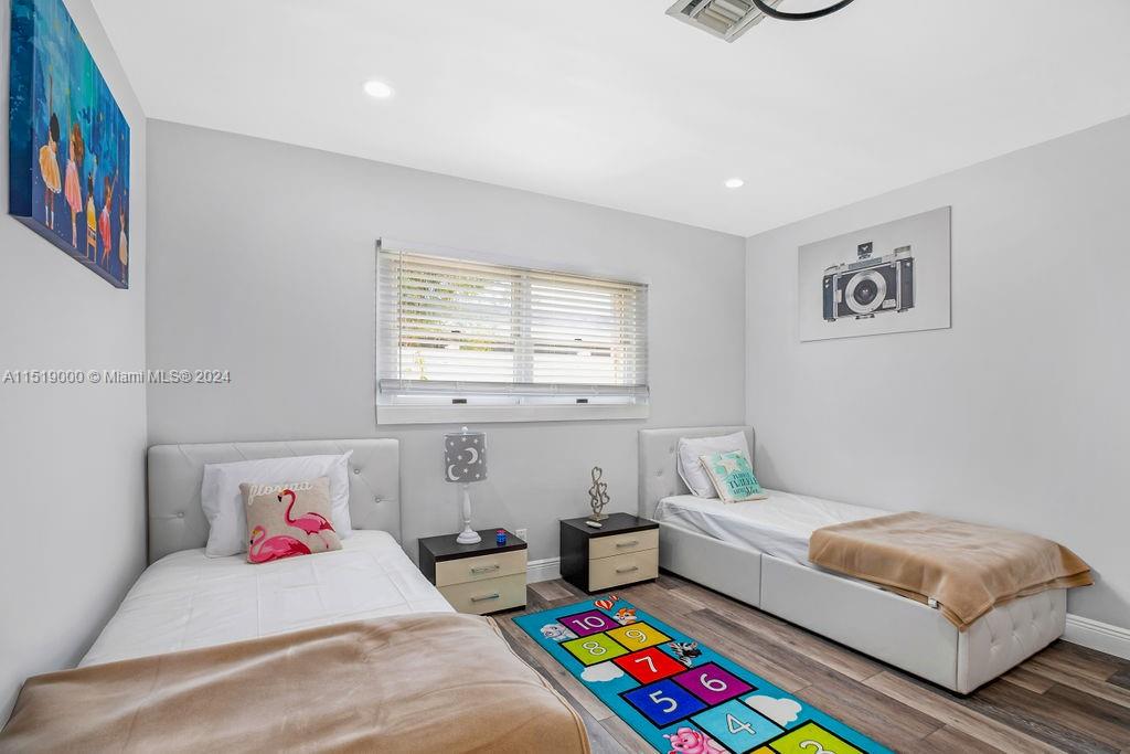 5320 Northeast 16th Terrace Fort Lauderdale, FL 33334 - Photo 24 of 41