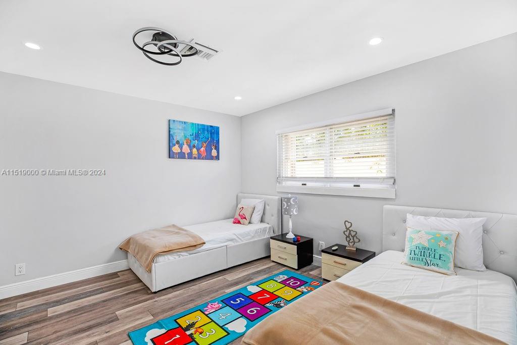 5320 Northeast 16th Terrace Fort Lauderdale, FL 33334 - Photo 25 of 41