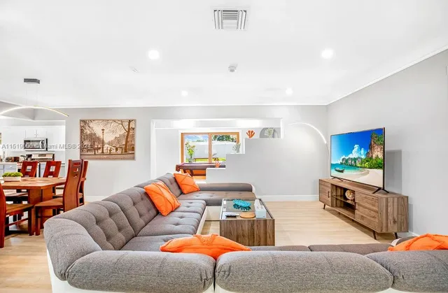 $10,000 | 5320 Northeast 16th Terrace, Fort Lauderdale, FL 33334