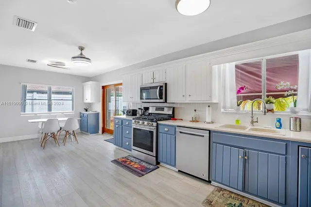 $10,000 | 5320 Northeast 16th Terrace, Fort Lauderdale, FL 33334