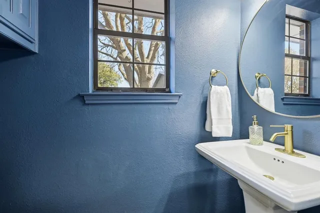 $364,500 | 2214 Parkside Drive, Denton, TX 76201