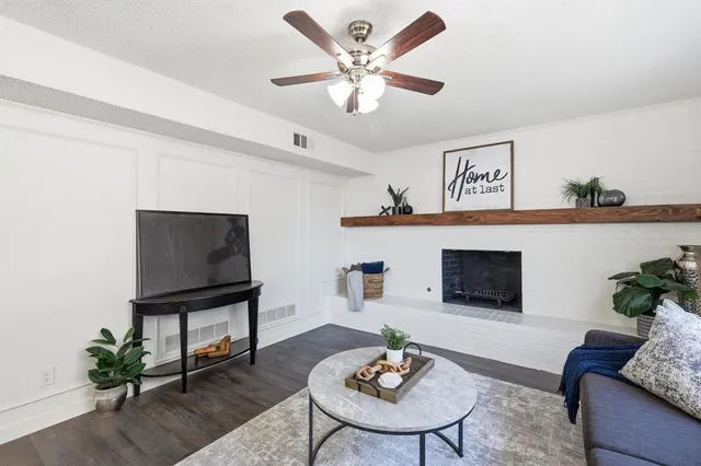 $364,500 | 2214 Parkside Drive, Denton, TX 76201