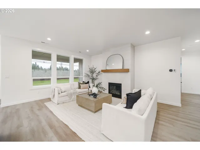 $799,900 | 1116 North 44th Place, Ridgefield, WA 98642