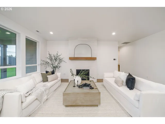 $799,900 | 1116 North 44th Place, Ridgefield, WA 98642