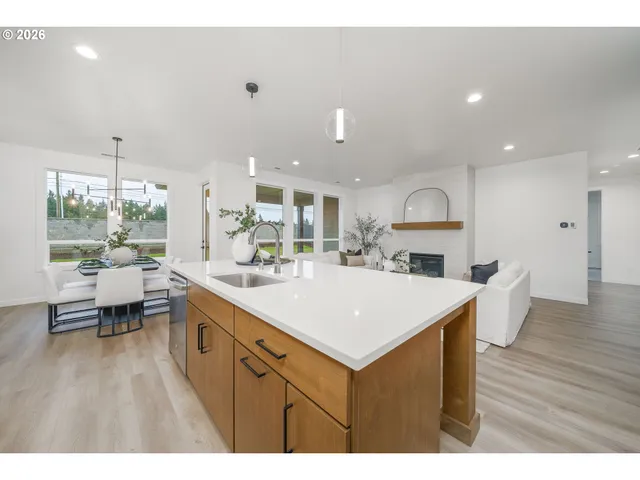 $799,900 | 1116 North 44th Place, Ridgefield, WA 98642