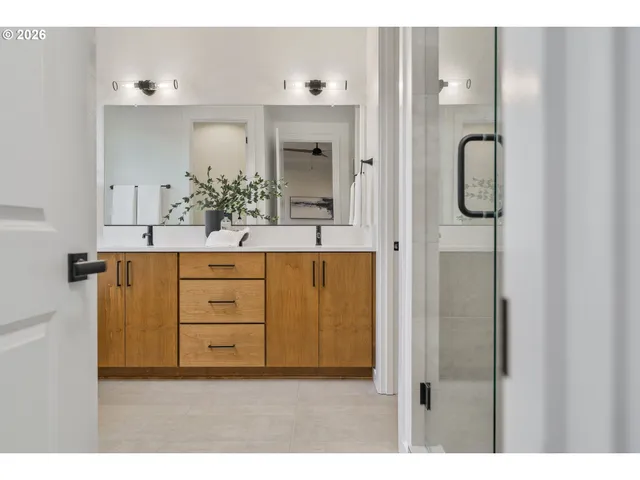 $799,900 | 1116 North 44th Place, Ridgefield, WA 98642