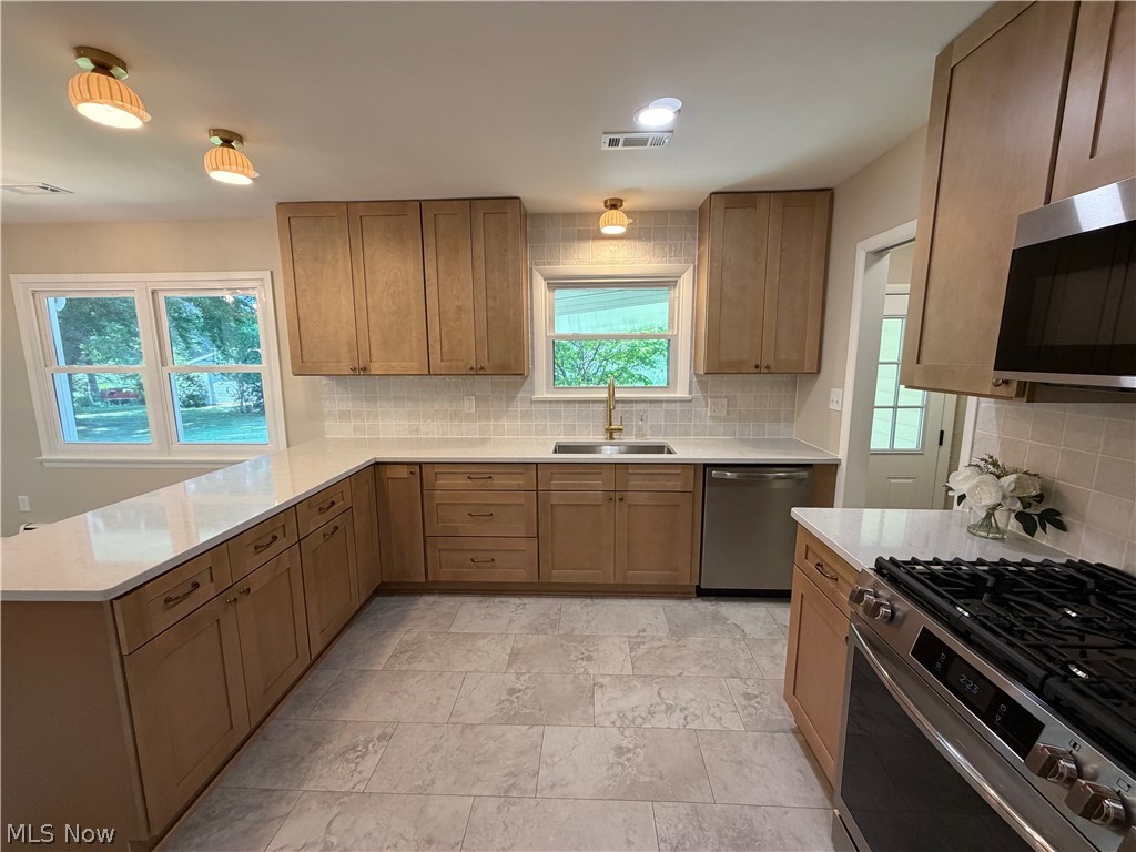 7221 Rosedale Drive Mentor, OH 44060 - Photo 5 of 46