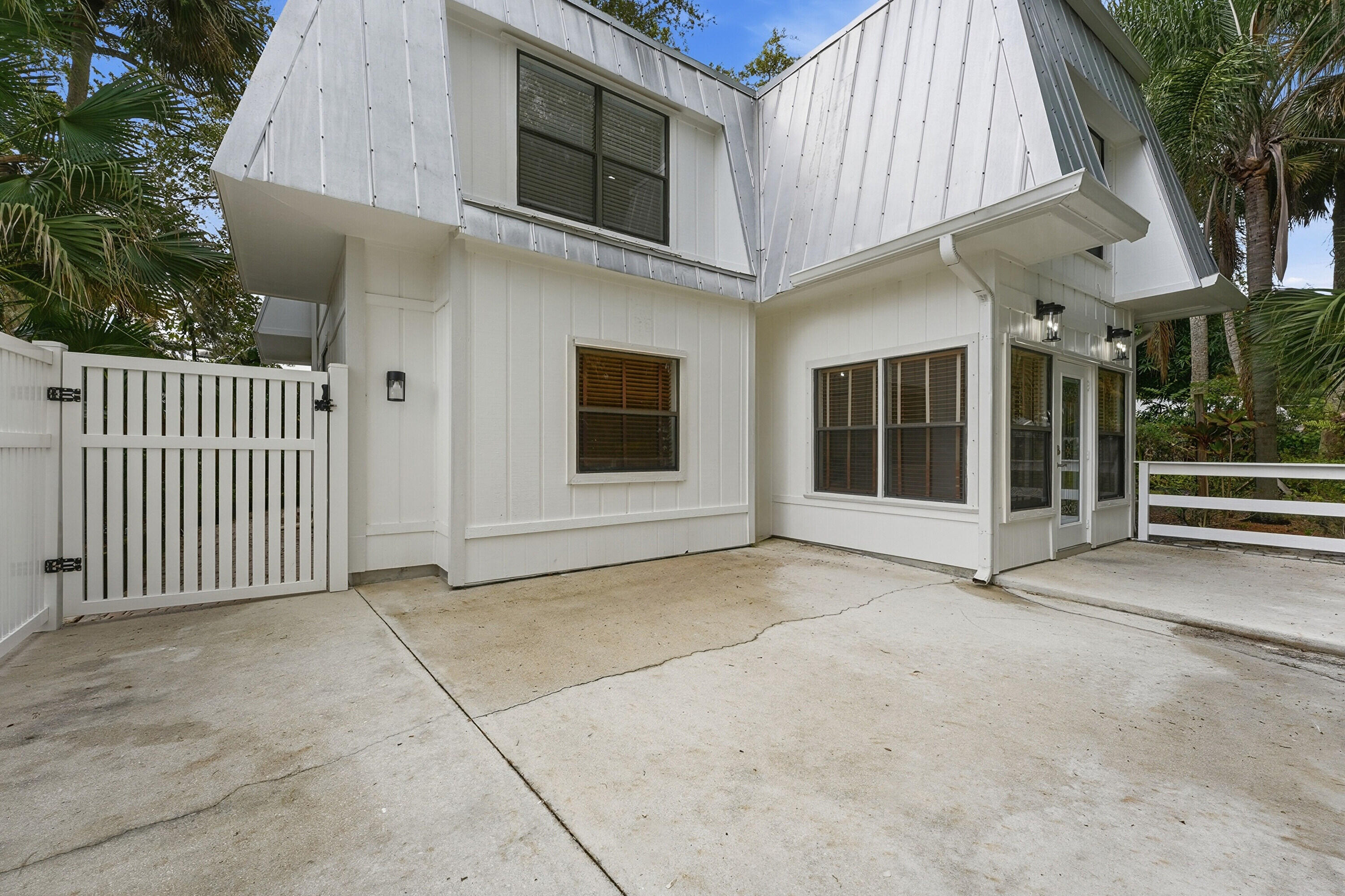 576 Southwest Rustic Circle Stuart, FL 34997 - Photo 3 of 52 03_dsc04924