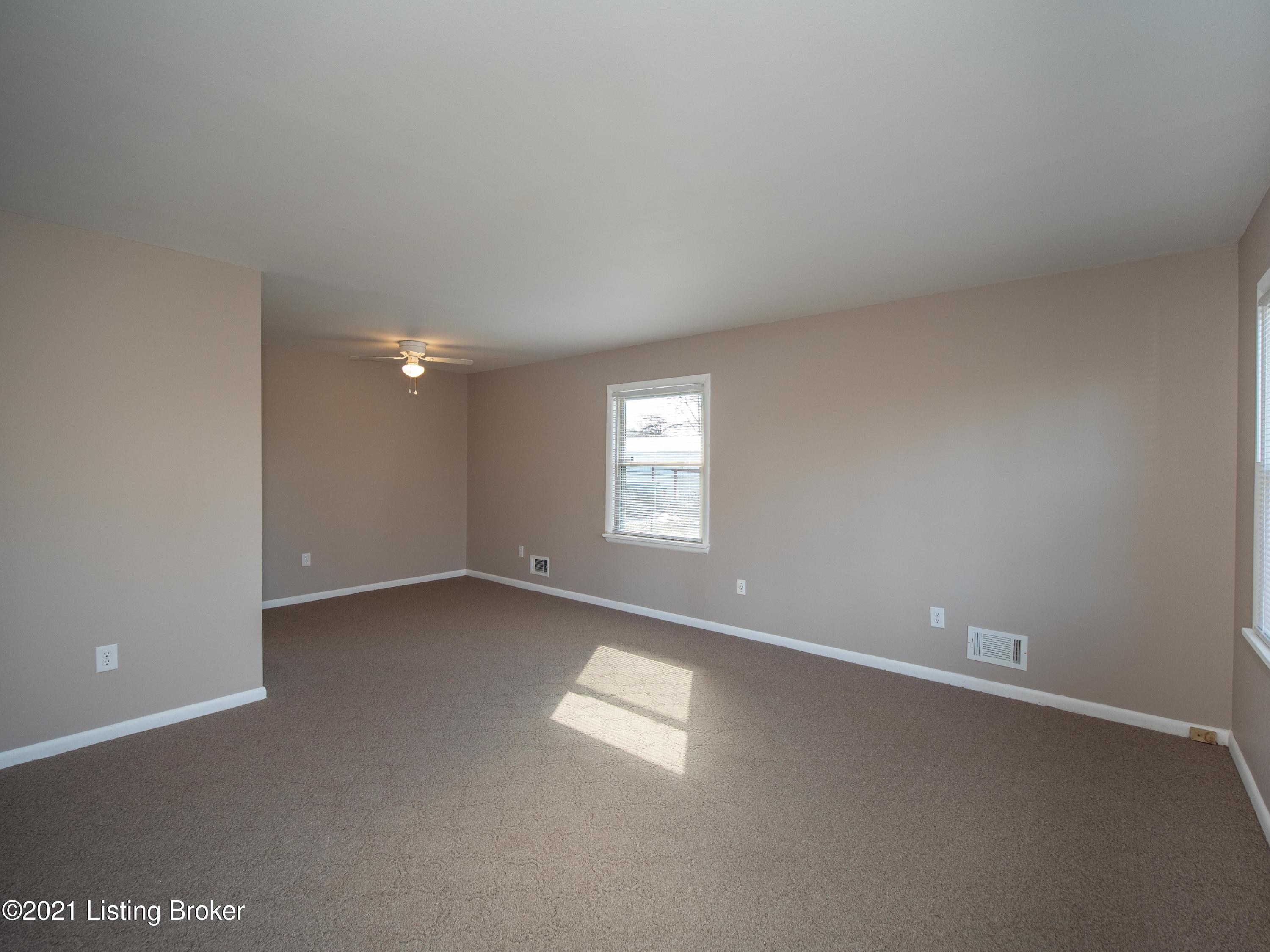 11007 Deering Road Louisville, KY 40272 - Photo 6 of 42 11007 Deering Road (15 of 50)