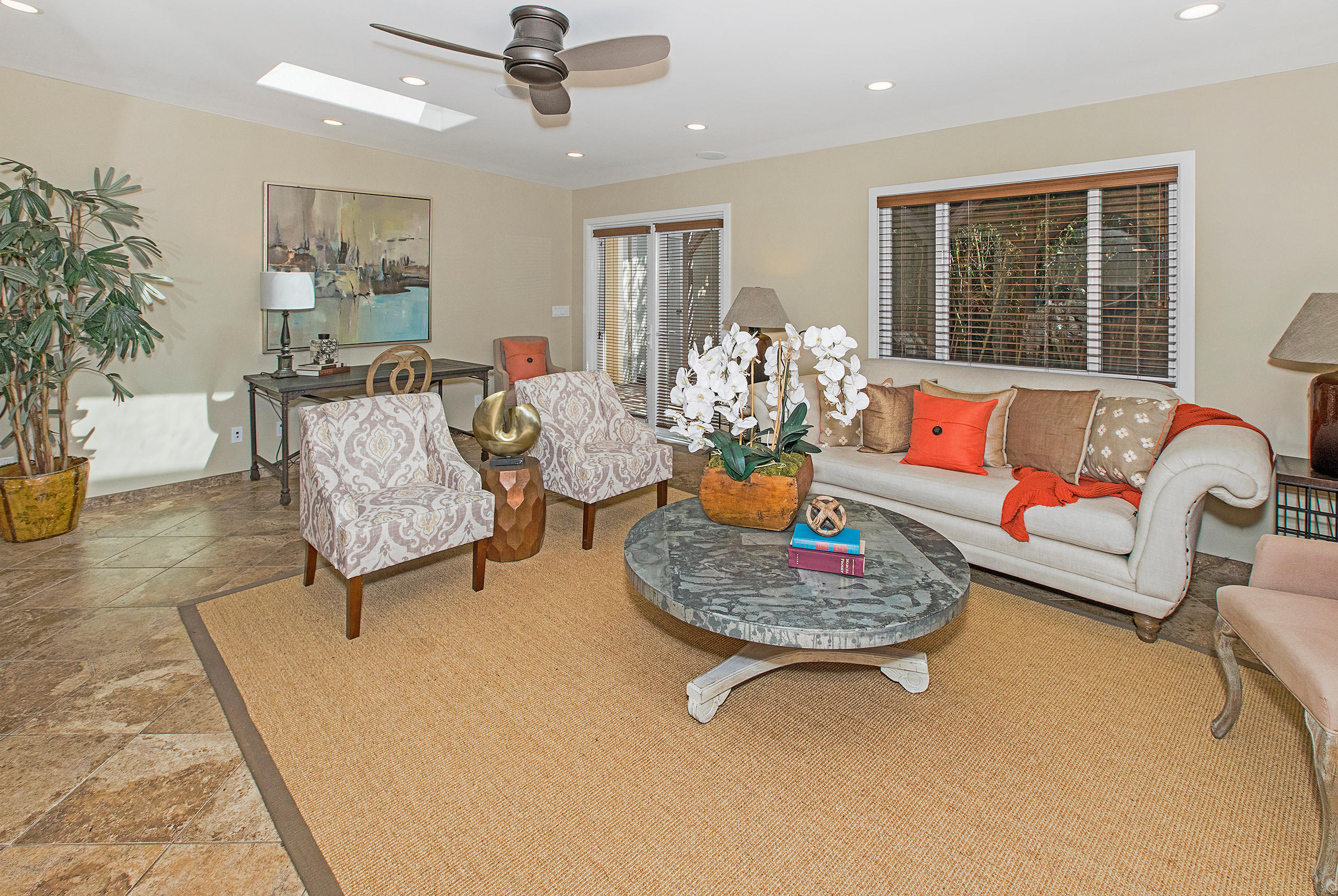 700 Northview Road Santa Barbara, CA 93105 - Photo 9 of 21 Liv Rm 2-700 Northview Rd