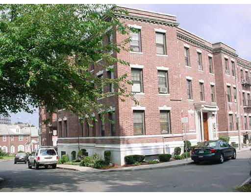 30 Kinross Road, Unit 12 30 Boston, MA 02135 - Photo 1 of 1 a building view