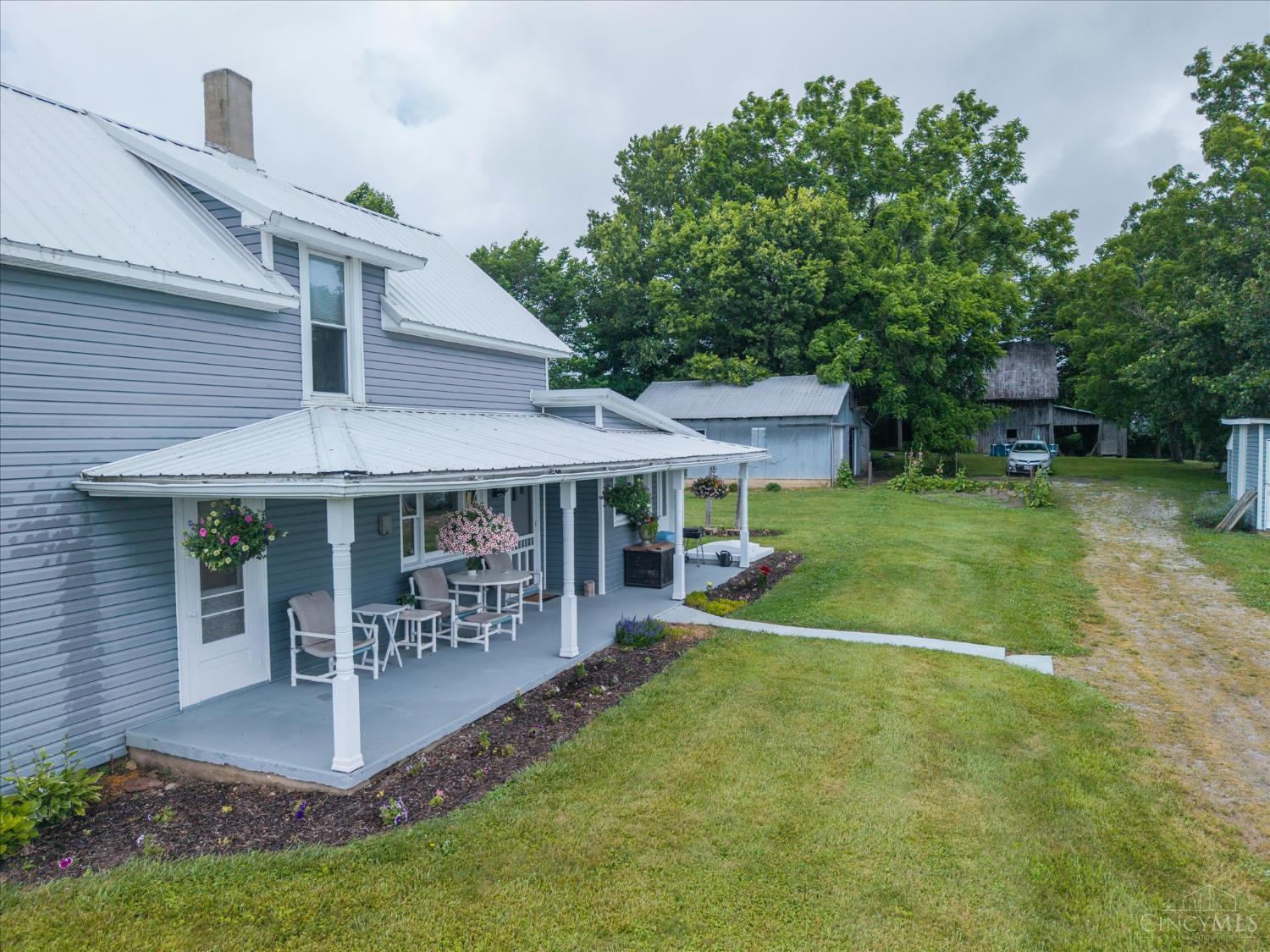 10591 East Prospect Road Hillsboro, OH 45133 - Photo 4 of 52