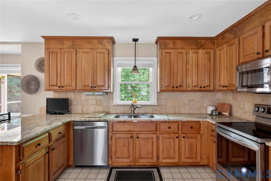5404 Rock Harbour Road Midlothian, VA 23112 - Photo 18 of 69 Look at all those cabinets!