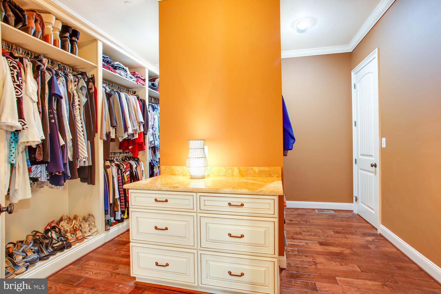 5500 Brooks Woods Road Lothian, MD 20711 - Photo 44 of 107 Walk-n closet