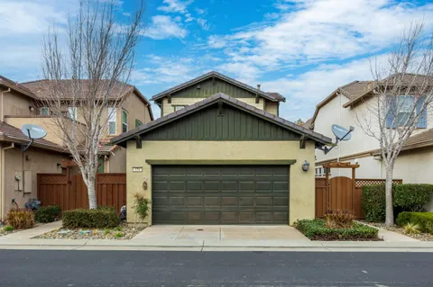 $699,900 | 171 West Santa Cruz Way, Mountain House, CA 95391