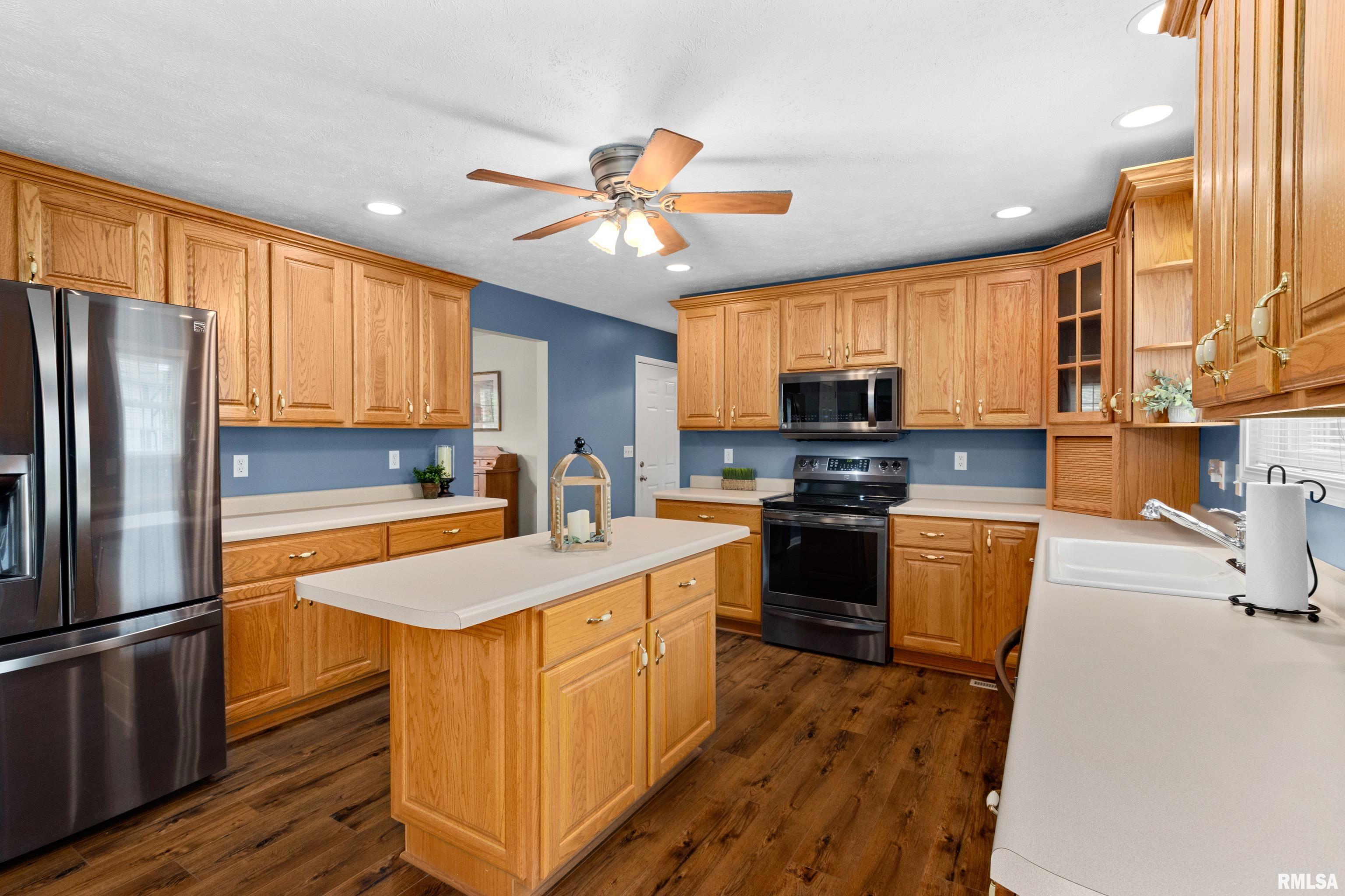 201 Stone Crop Road Morton, IL 61550 - Photo 20 of 51 Gallery Image 20