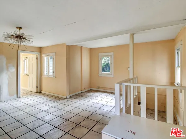 $1,375,000 | 1428 North McCadden Place, Los Angeles, CA 90028