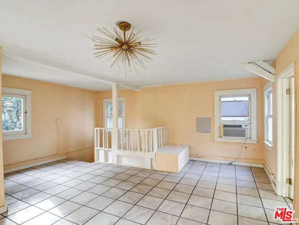 $1,375,000 | 1428 North McCadden Place, Los Angeles, CA 90028