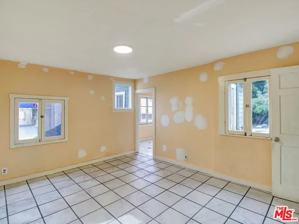 $1,375,000 | 1428 North McCadden Place, Los Angeles, CA 90028