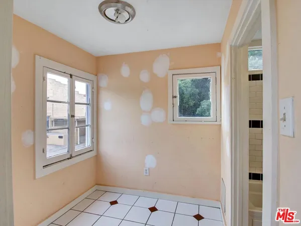 $1,375,000 | 1428 North McCadden Place, Los Angeles, CA 90028