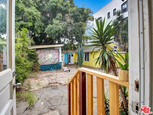 $1,375,000 | 1428 North McCadden Place, Los Angeles, CA 90028