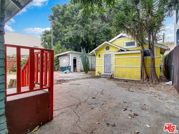 $1,375,000 | 1428 North McCadden Place, Los Angeles, CA 90028